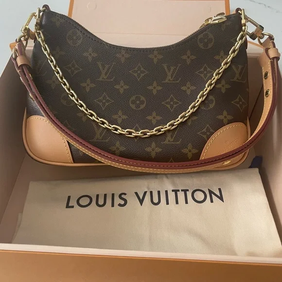 Authentic Louis Vuitton Boulogne PM Handbag - Picture 6 of 12